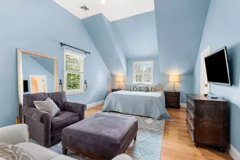 Bedroom - 3 Macarthur Rd, Wellesley, MA 02482 photo 2 of 6