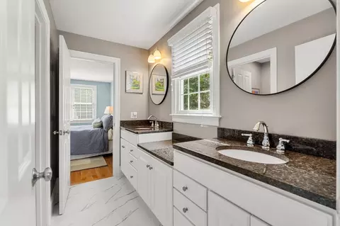 Bath - 3 Macarthur Rd, Wellesley, MA 02482 photo 4 of 5