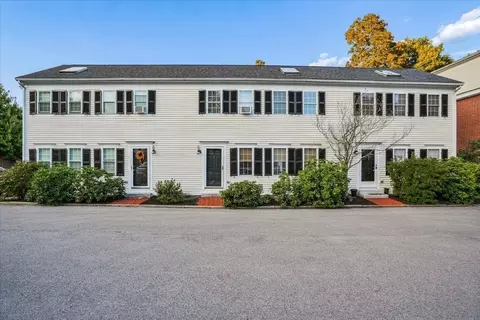 100 State St #8, Newburyport, MA 01950