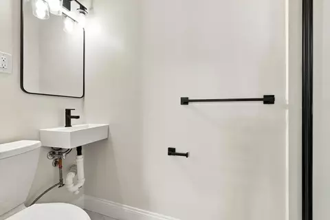 Bath - 5 Willow Ave, Salem, MA 01970 photo 2 of 3