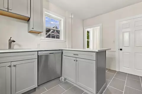 Kitchen - 5 Willow Ave, Salem, MA 01970 photo 3 of 4