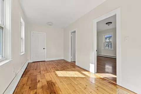 Living - 5 Willow Ave, Salem, MA 01970 photo 3 of 4