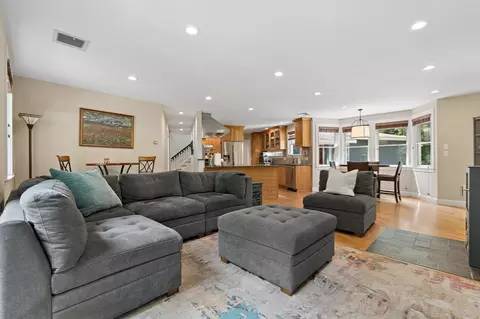 Living - 160 Range Rd, Concord, MA 01742 photo 3 of 4