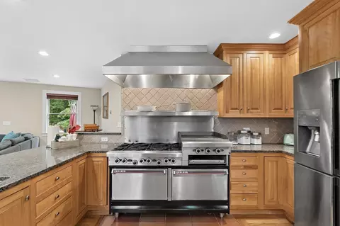 Kitchen - 160 Range Rd, Concord, MA 01742 photo 3 of 5