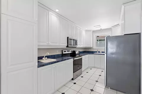 Kitchen - 160 Range Rd, Concord, MA 01742 photo 5 of 5