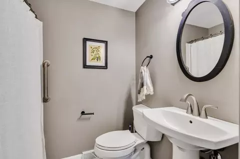 Bath - 4 Stratton Rd, Hudson, MA 01749 photo 2 of 2