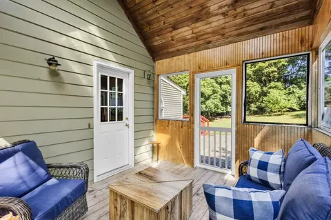 Exterior - 4 Stratton Rd, Hudson, MA 01749 photo 4 of 11