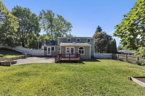 Exterior - 4 Stratton Rd, Hudson, MA 01749 photo 8 of 11