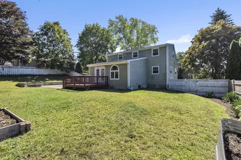 Exterior - 4 Stratton Rd, Hudson, MA 01749 photo 9 of 11