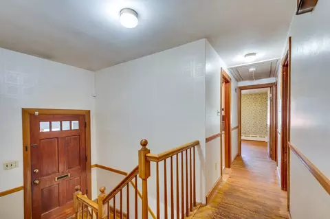 Entry Way - 20 Tyler Rd, Beverly, MA 01915 photo 2 of 3