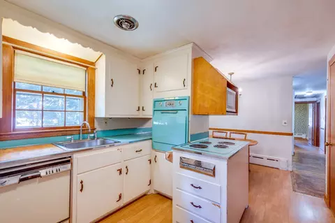 Kitchen - 20 Tyler Rd, Beverly, MA 01915 photo 1 of 2