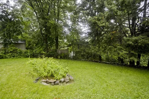 Exterior - 55 Arden St, Springfield, MA 01118 photo 5 of 7