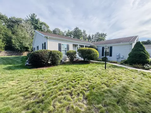 7 Alec Ln, Plymouth, MA 02360