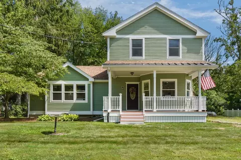 95 Lakeside Ave, Lakeville, MA 02347