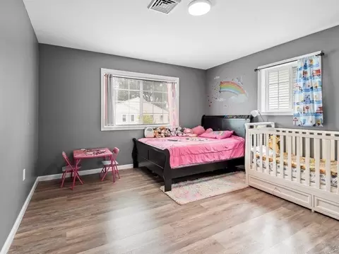Bedroom - 42 Ringgold St, Springfield, MA 01107 photo 1 of 6