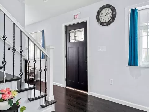 Entry Way - 42 Ringgold St, Springfield, MA 01107 photo 1 of 3