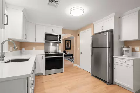Kitchen - 39 Robin Rd, Wakefield, MA 01880 photo 3 of 3