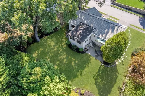 View/Area - 39 Robin Rd, Wakefield, MA 01880 photo 1 of 7