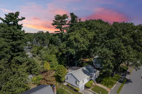 View/Area - 39 Robin Rd, Wakefield, MA 01880 photo 2 of 7