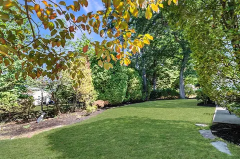 Exterior - 39 Robin Rd, Wakefield, MA 01880 photo 9 of 10