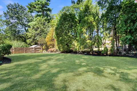 Exterior - 39 Robin Rd, Wakefield, MA 01880 photo 3 of 10