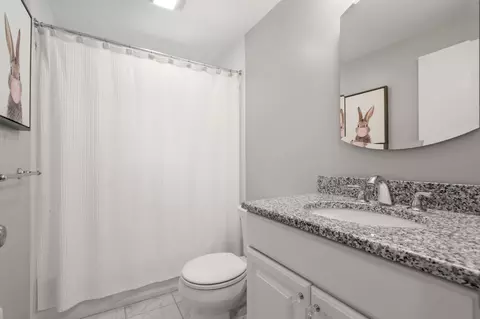 Bath - 39 Robin Rd, Wakefield, MA 01880 photo 1 of 1