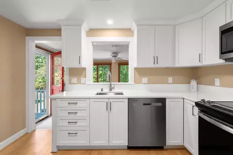 Kitchen - 39 Robin Rd, Wakefield, MA 01880 photo 2 of 3