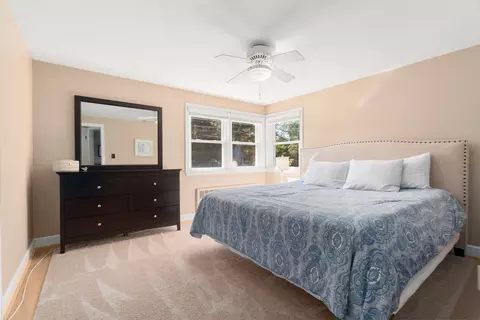Bedroom - 39 Robin Rd, Wakefield, MA 01880 photo 1 of 2