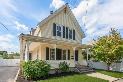 19 Penn St, Quincy, MA 02169