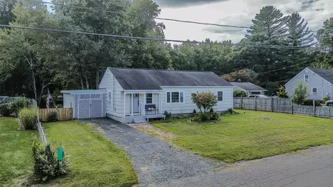 11 Fernwood Rd, Southwick, MA 01077