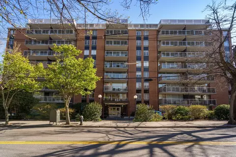 45 Longwood Ave #705, Brookline, MA 02446