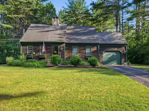 1294 Glebe St, Taunton, MA 02780