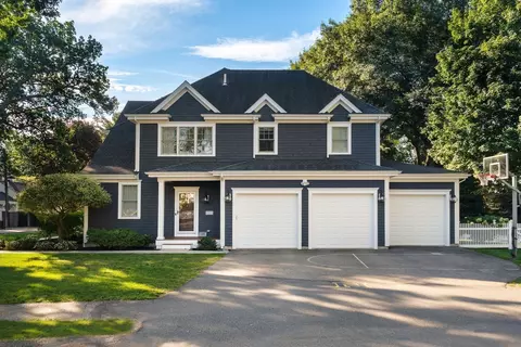 Exterior - 132 Washington Ave, Needham, MA 02492 photo 9 of 10