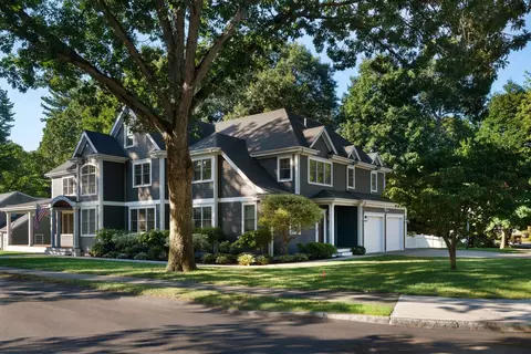 Exterior - 132 Washington Ave, Needham, MA 02492 photo 2 of 10