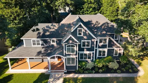 Exterior - 132 Washington Ave, Needham, MA 02492 photo 10 of 10
