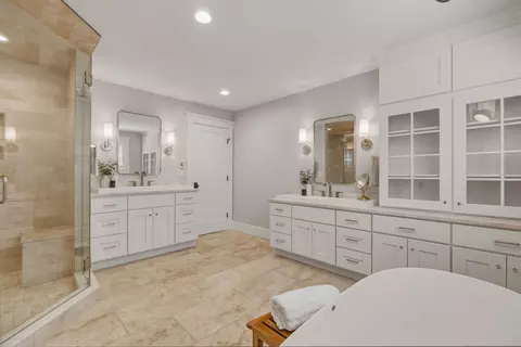 Bath - 132 Washington Ave, Needham, MA 02492 photo 1 of 2