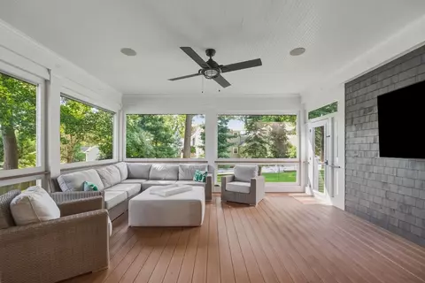 Exterior - 132 Washington Ave, Needham, MA 02492 photo 6 of 10