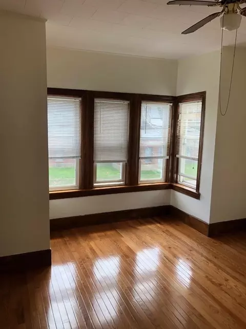 117 Thomas St, Fall River, MA 02723 photo 4