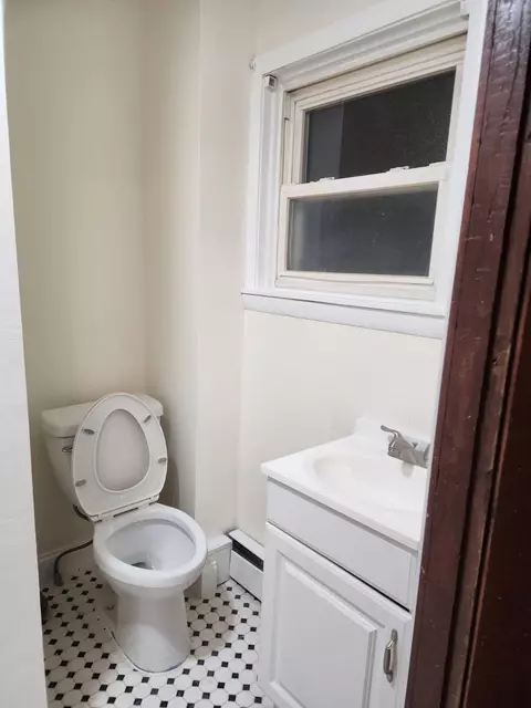 117 Thomas St, Fall River, MA 02723 photo 9