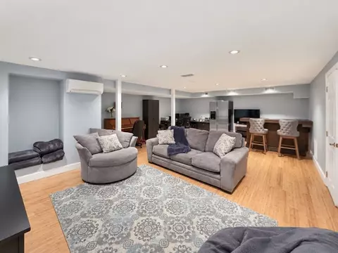 Living - 84 Spring St, Wakefield, MA 01880 photo 5 of 6