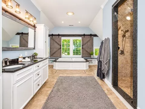 Bath - 84 Spring St, Wakefield, MA 01880 photo 1 of 1