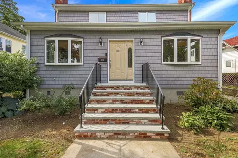 70 Hovey St, Watertown, MA 02472