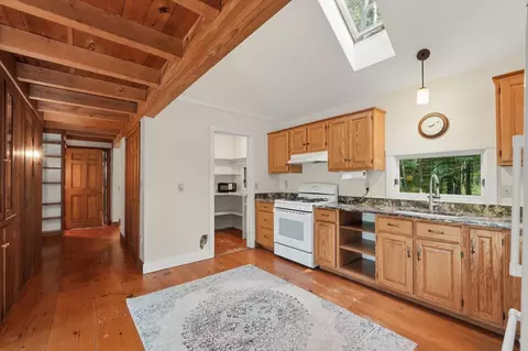 Entry Way - 488 White Rd, Warwick, MA 01378 photo 8 of 13