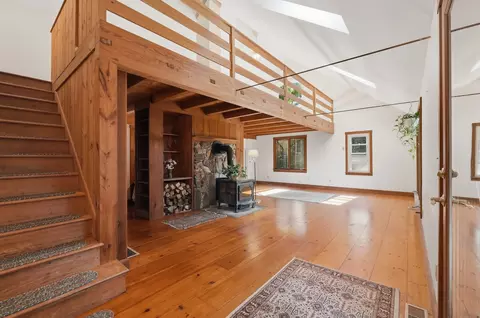 Entry Way - 488 White Rd, Warwick, MA 01378 photo 9 of 13
