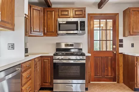 Kitchen - 65 Albion St, Everett, MA 02149 photo 2 of 4