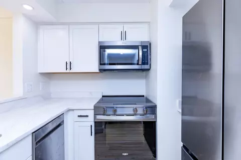 Kitchen - 60 Rantoul St #503N, Beverly, MA 01915 photo 2 of 3