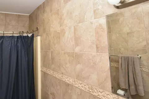 Bath - 181-187 Chestnut St, Springfield, MA 01103 photo 2 of 4