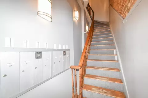 Entry Way - 181-187 Chestnut St, Springfield, MA 01103 photo 1 of 4