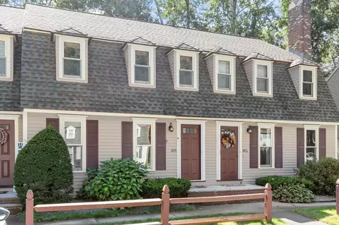 895 Wellman Ave #895, Chelmsford, MA 01863