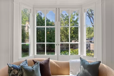 Entry Way - 92 Old River Pl, Dedham, MA 02026 photo 1 of 2